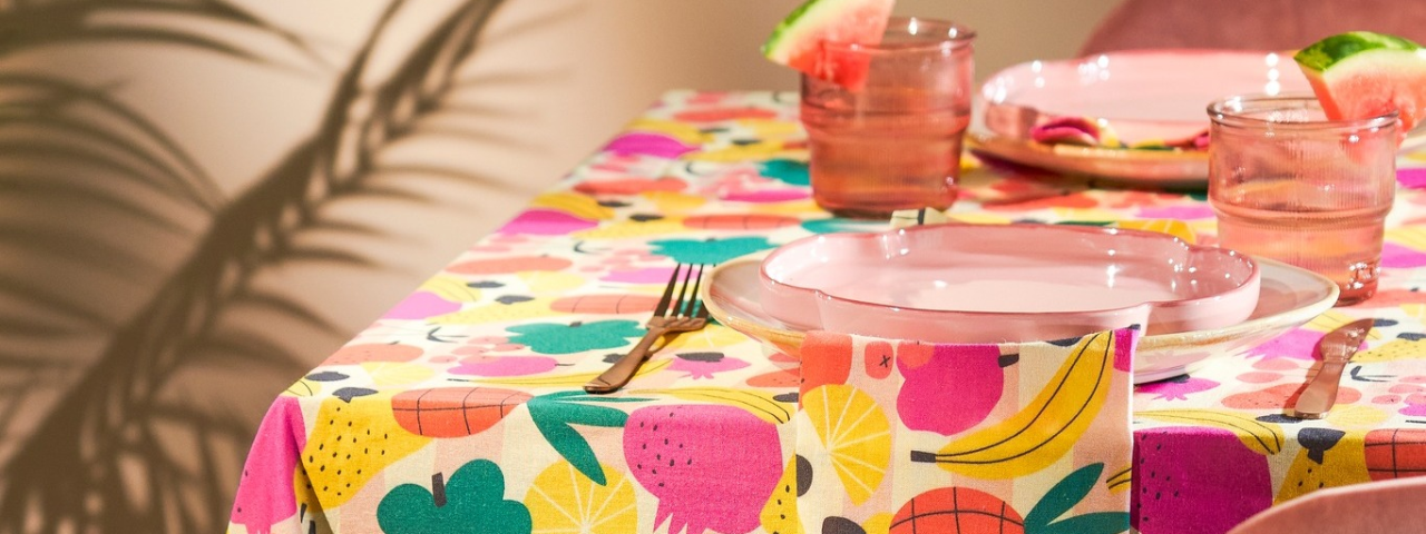 Een tafelkleed met fruitprint shop je bij de Tuinwinkel Online!