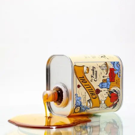 Funky Ouma Tin: Chilli Oil 250ml - afbeelding 3