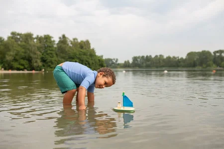 Houten Zeilboot – FSC Hout - Peuterspeelgoed – BS Toys - afbeelding 3