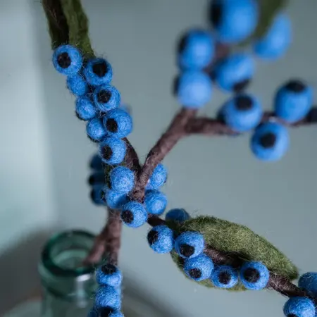 Sjaal met Verhaal Tak Vilt Bes Blauw - afbeelding 4