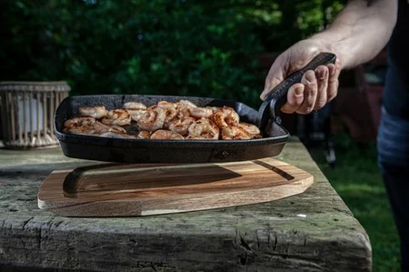 The Bastard Sizzling Plate & Holder Cast Iron 21x28 Cm - afbeelding 2