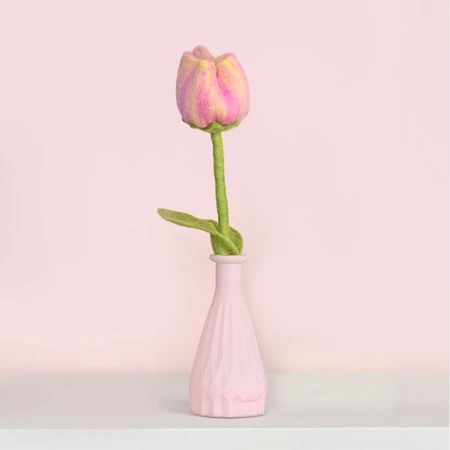 Tulp Vilt Romy licht roze/geel  - Handgemaakte Fairtrade Decoratie - afbeelding 2